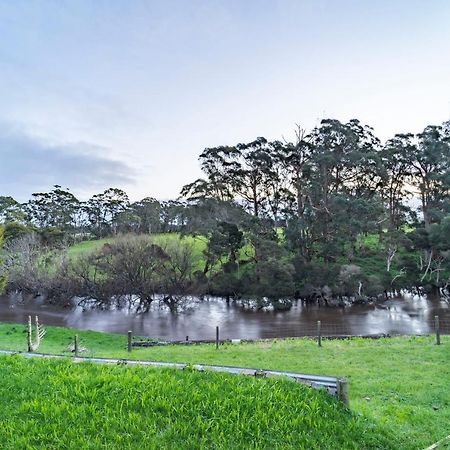 Platypus Waters B&B Smithton Exteriör bild