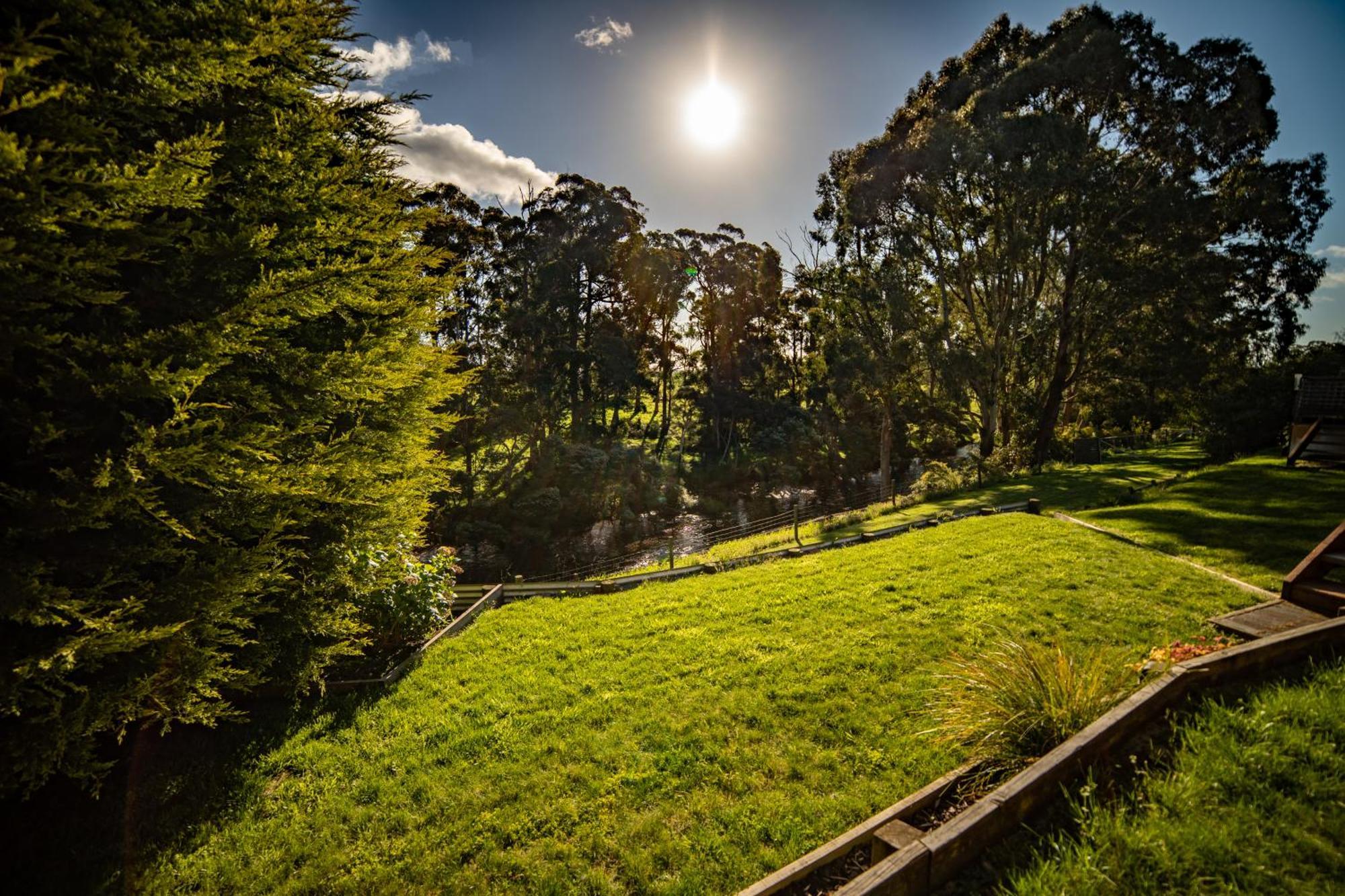 Platypus Waters B&B Smithton Exteriör bild