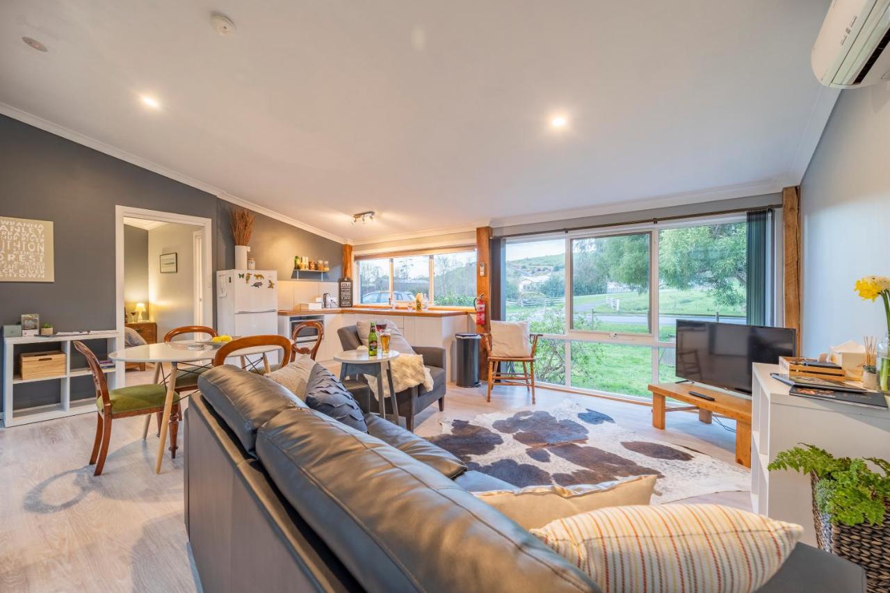 Platypus Waters B&B Smithton Exteriör bild